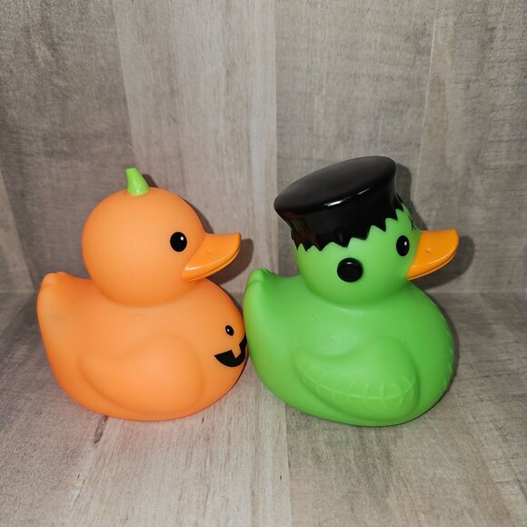 Halloween Rubber Ducks Duckies Ducky Pumpkin Frankenstein - Picture 4 of 8